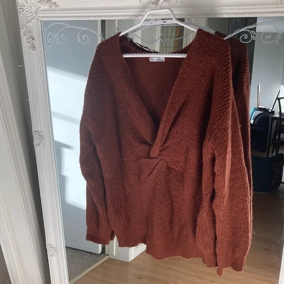 Dex Sweater - Picture 2 of 5